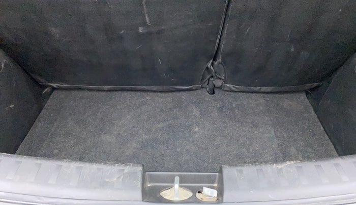 2017 Maruti Swift VXI D, Petrol, Manual, 60,266 km, Boot Inside