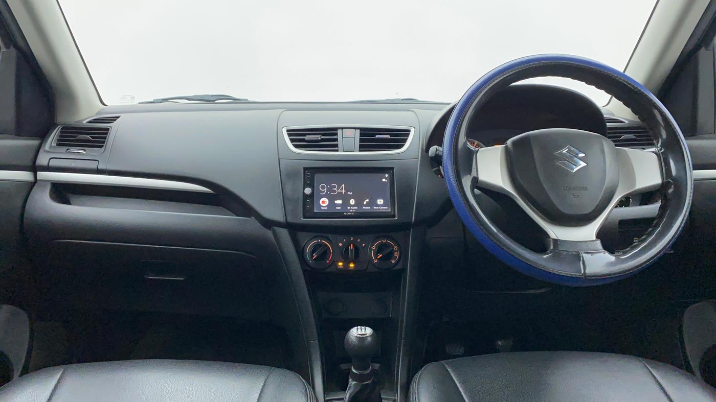 2017 Maruti Swift VXI D, Petrol, Manual, 60,266 km, Dashboard