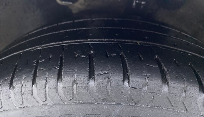 2017 Hyundai Verna 1.6 CRDI SX + AT, Diesel, Automatic, 51,751 km, Left Front Tyre Tread
