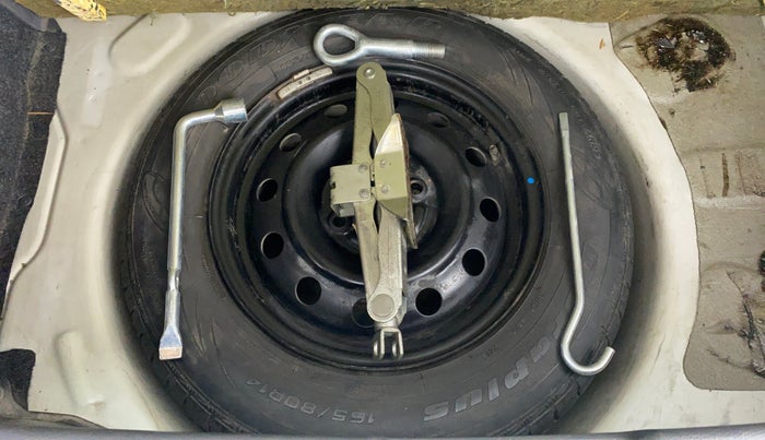 2010 Maruti Swift VXI D, Petrol, Manual, 21,660 km, Spare Tyre