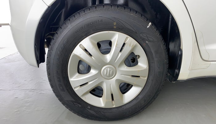 2010 Maruti Swift VXI D, Petrol, Manual, 21,660 km, Right Rear Wheel