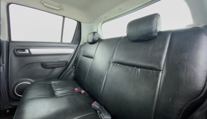 2010 Maruti Swift VXI D, Petrol, Manual, 21,660 km, Right Side Rear Door Cabin