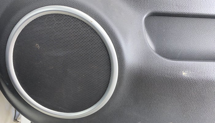 2010 Maruti Swift VXI D, Petrol, Manual, 21,660 km, Speaker