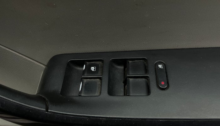 2019 Tata Tiago XZ PETROL, CNG, Manual, 1,13,145 km, Driver Side Door Panels Control