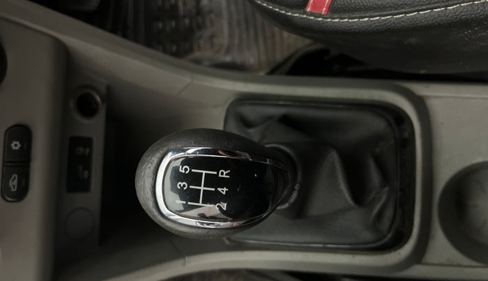 2019 Tata Tiago XZ PETROL, CNG, Manual, 1,13,145 km, Gear Lever