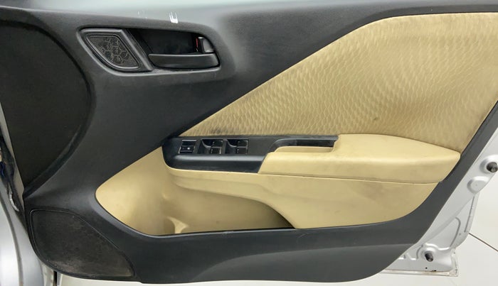 2014 Honda City E MT DIESEL, Diesel, Manual, 1,37,622 km, Driver Side Door Panels Control