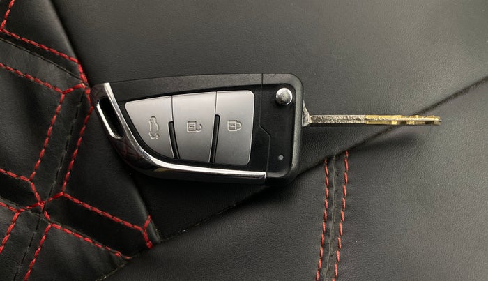 2013 Honda Brio S MT, Petrol, Manual, 71,149 km, Key Close Up