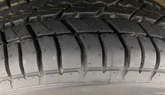 2013 Honda Brio S MT, Petrol, Manual, 71,149 km, Left Front Tyre Tread