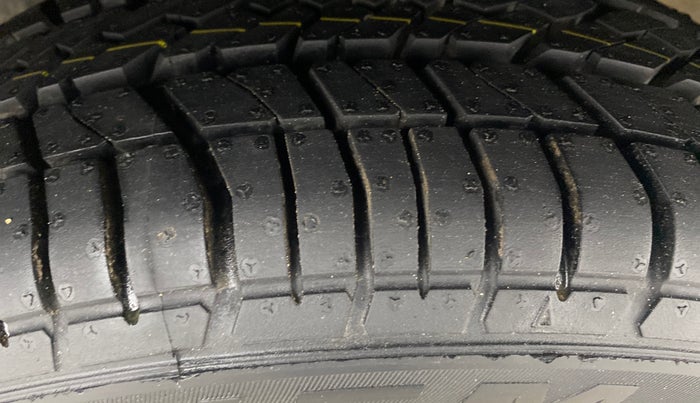 2013 Honda Brio S MT, Petrol, Manual, 71,149 km, Left Rear Tyre Tread