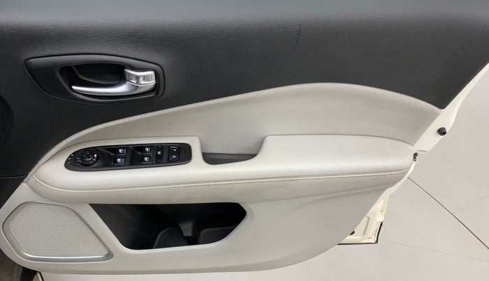 2020 Jeep Compass LONGITUDE PLUS 1.4 PETROL AT, Petrol, Automatic, 55,863 km, Driver Side Door Panels Control