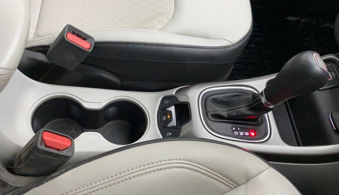 2020 Jeep Compass LONGITUDE PLUS 1.4 PETROL AT, Petrol, Automatic, 55,863 km, Gear Lever