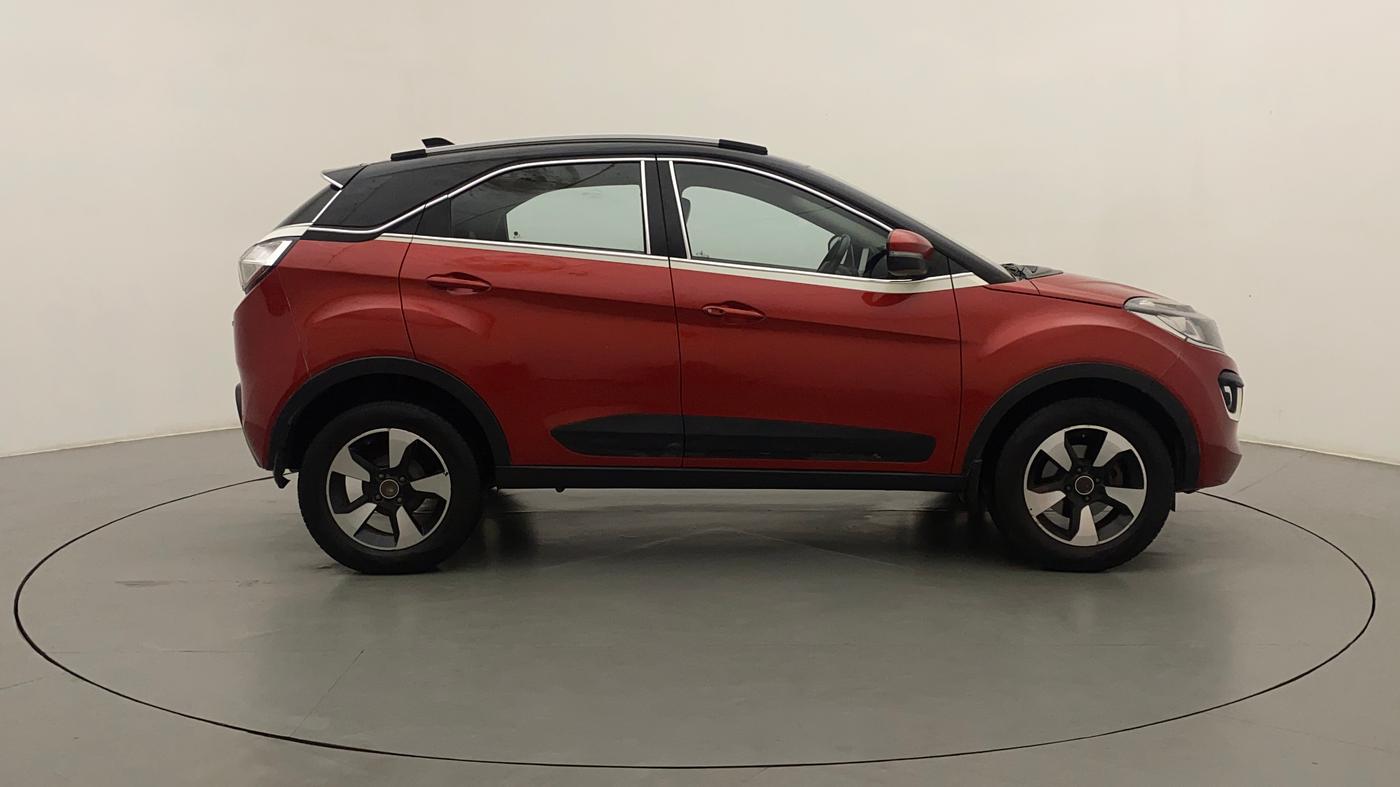 2018 Tata NEXON XZA PLUS DIESEL DUAL TONE, Diesel, Automatic, 1,04,792 km, Right Side