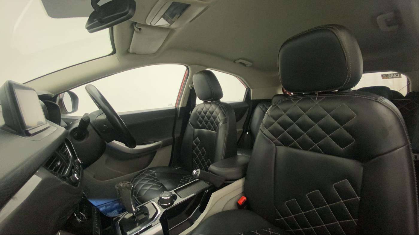 2018 Tata NEXON XZA PLUS DIESEL DUAL TONE, Diesel, Automatic, 1,04,792 km, Right Side Front Door Cabin