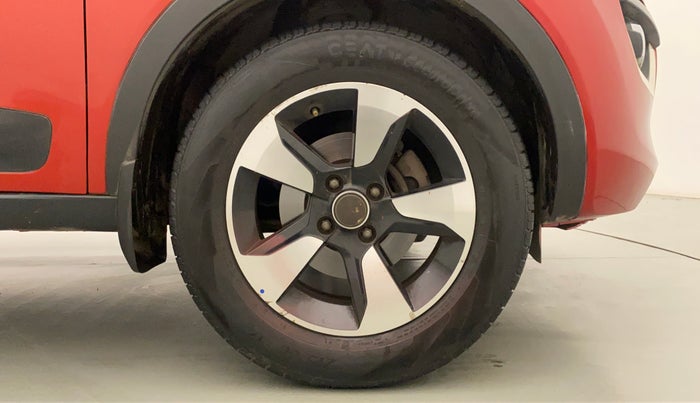 2018 Tata NEXON XZA PLUS DIESEL DUAL TONE, Diesel, Automatic, 1,04,792 km, Right Front Wheel