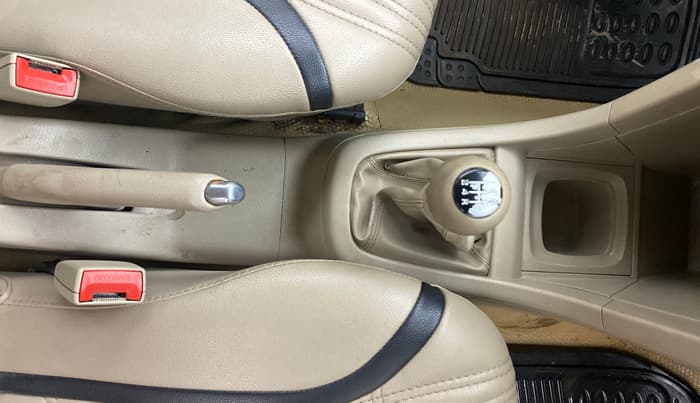 2016 Maruti Swift Dzire VXI (O), Petrol, Manual, 80,508 km, Gear Lever