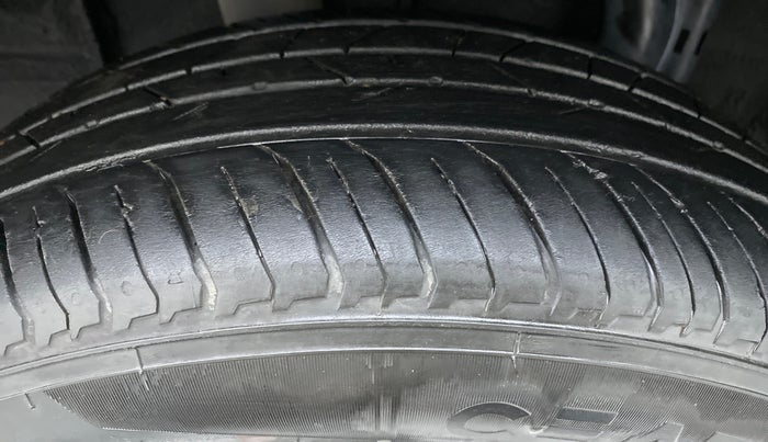 2021 Nissan MAGNITE XL Turbo CVT, Petrol, Automatic, 20,350 km, Right Rear Tyre Tread