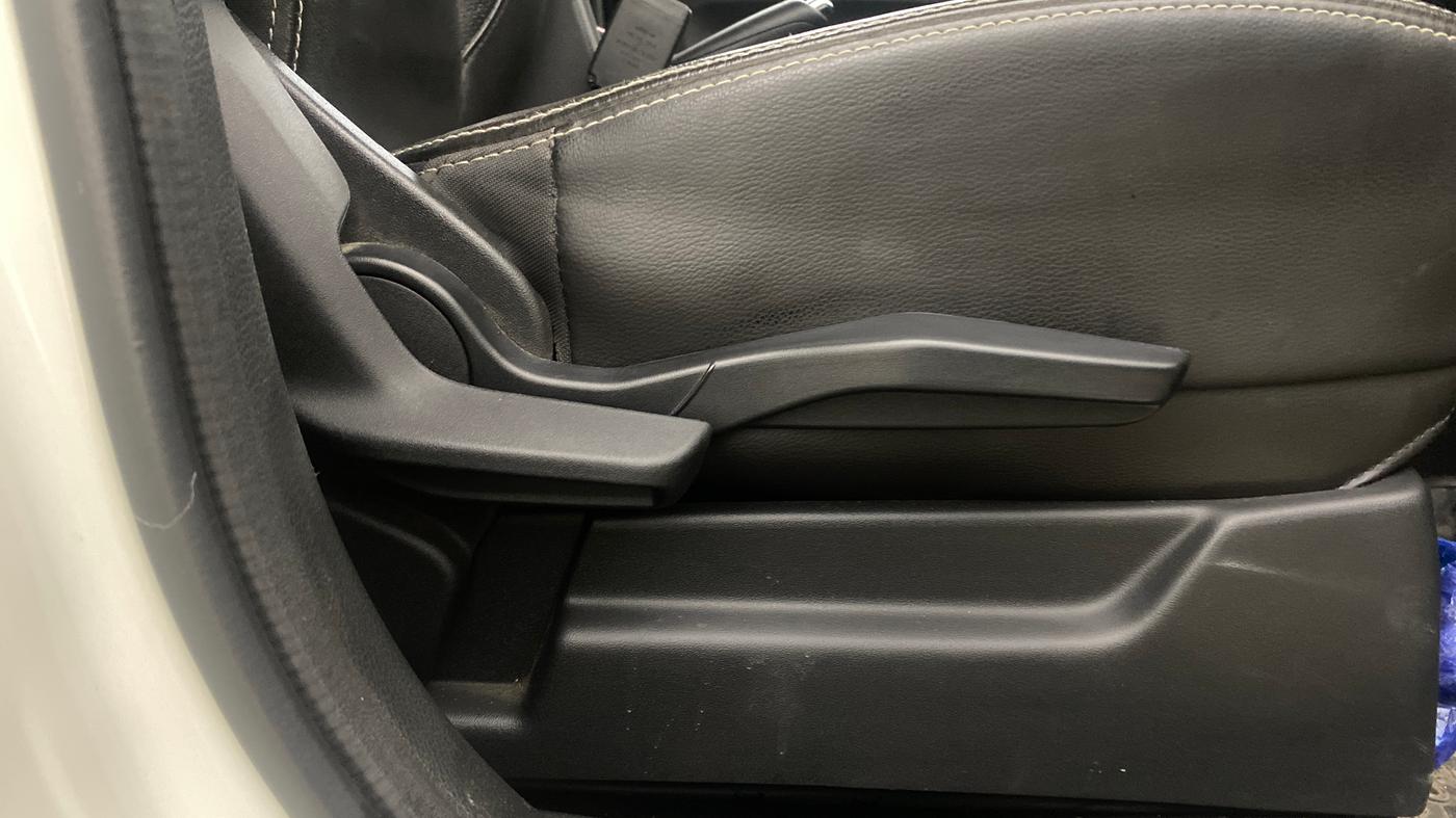 2019 Maruti XL6 ALPHA AT, Petrol, Automatic, 76,744 km, Driver Side Adjustment Panel