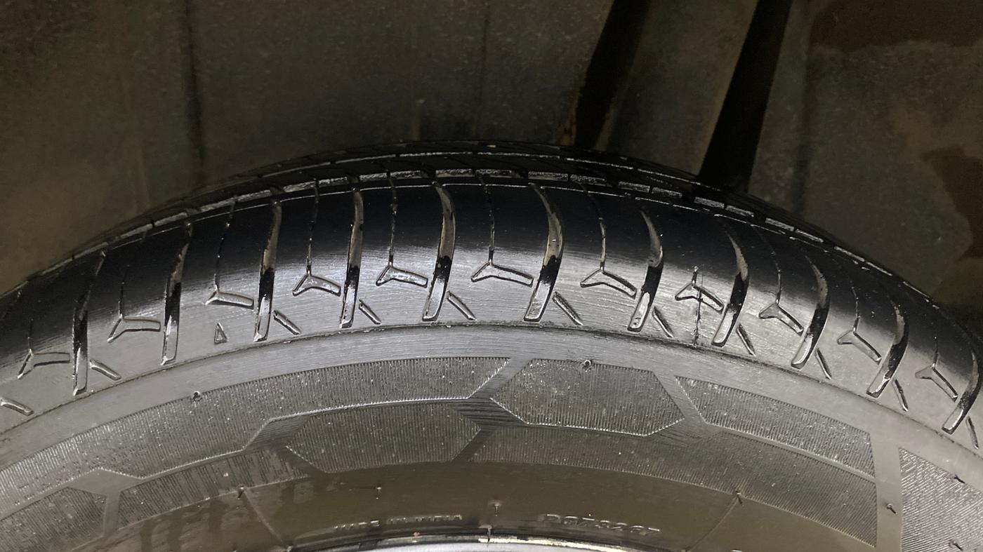 2019 Maruti XL6 ALPHA AT, Petrol, Automatic, 76,744 km, Left Rear Tyre Tread