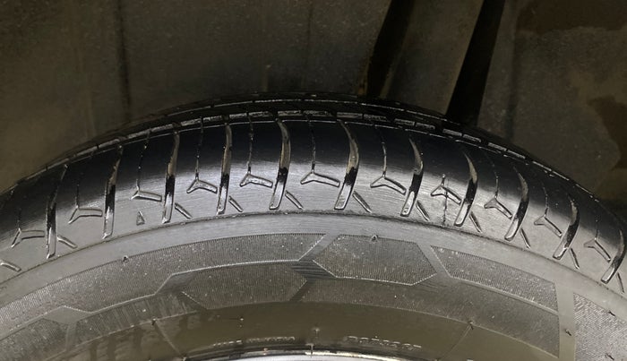 2019 Maruti XL6 ALPHA AT, Petrol, Automatic, 76,744 km, Left Rear Tyre Tread