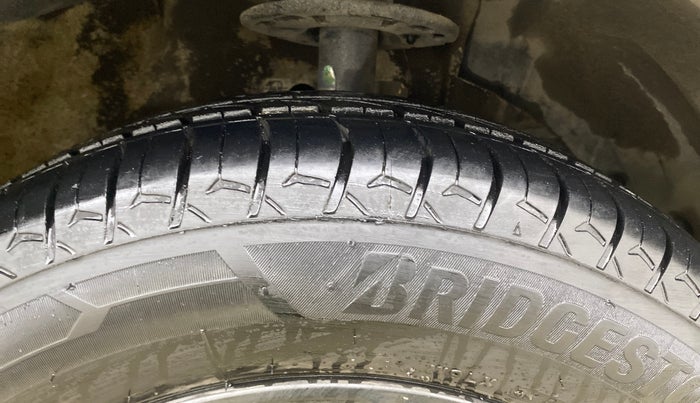 2019 Maruti XL6 ALPHA AT, Petrol, Automatic, 76,744 km, Right Front Tyre Tread
