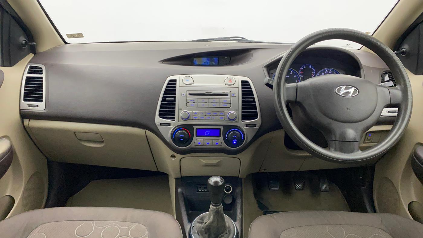 2010 Hyundai i20 MAGNA (O) 1.2, Petrol, Manual, 74,408 km, Dashboard
