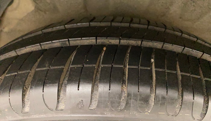 2010 Hyundai i20 MAGNA (O) 1.2, Petrol, Manual, 74,408 km, Right Rear Tyre Tread