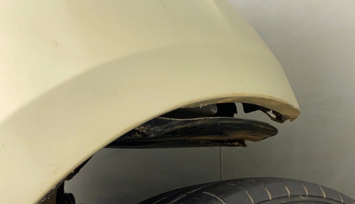 2010 Hyundai i20 MAGNA (O) 1.2, Petrol, Manual, 74,408 km, Right fender - Lining loose