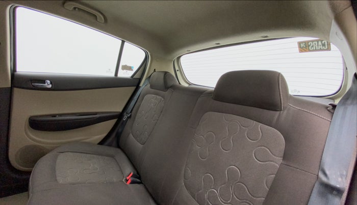2010 Hyundai i20 MAGNA (O) 1.2, Petrol, Manual, 74,408 km, Right Side Rear Door Cabin