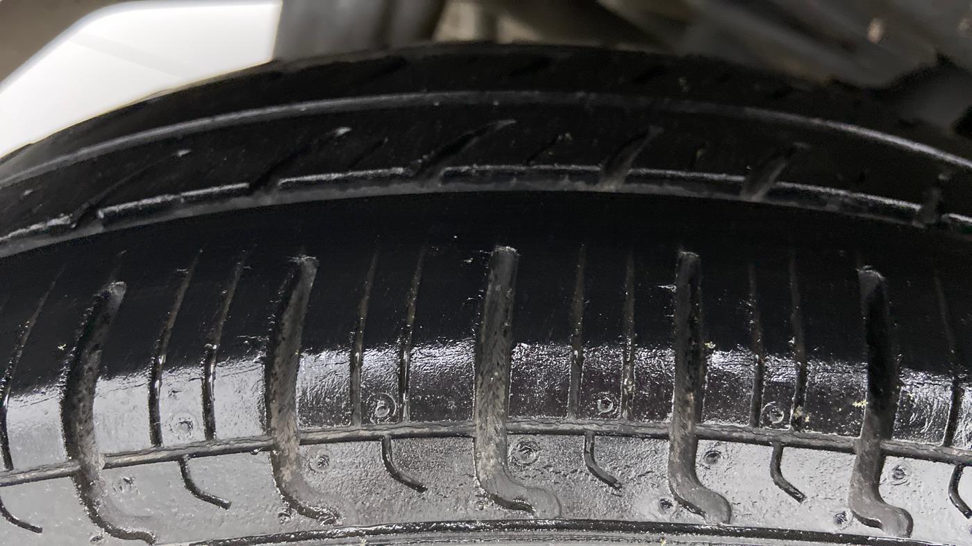 2014 Maruti Alto 800 VXI, Petrol, Manual, 27,234 km, Right Rear Tyre Tread