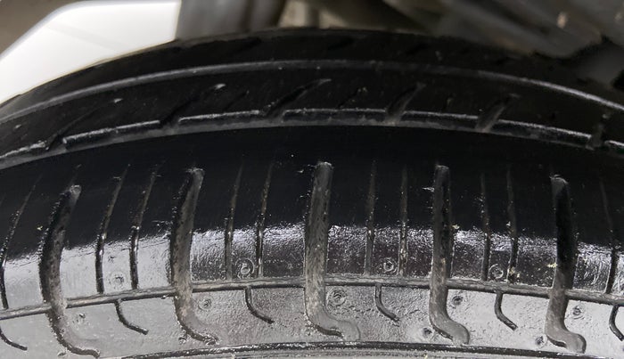 2014 Maruti Alto 800 VXI, Petrol, Manual, 27,234 km, Right Rear Tyre Tread