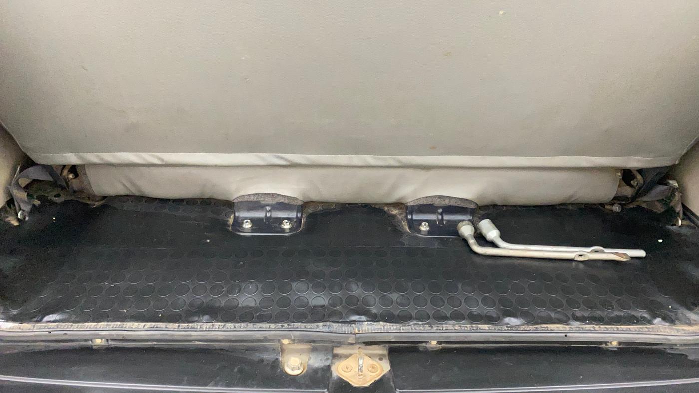 2017 Maruti Eeco 7 STR, Petrol, Manual, 60,941 km, Boot Inside