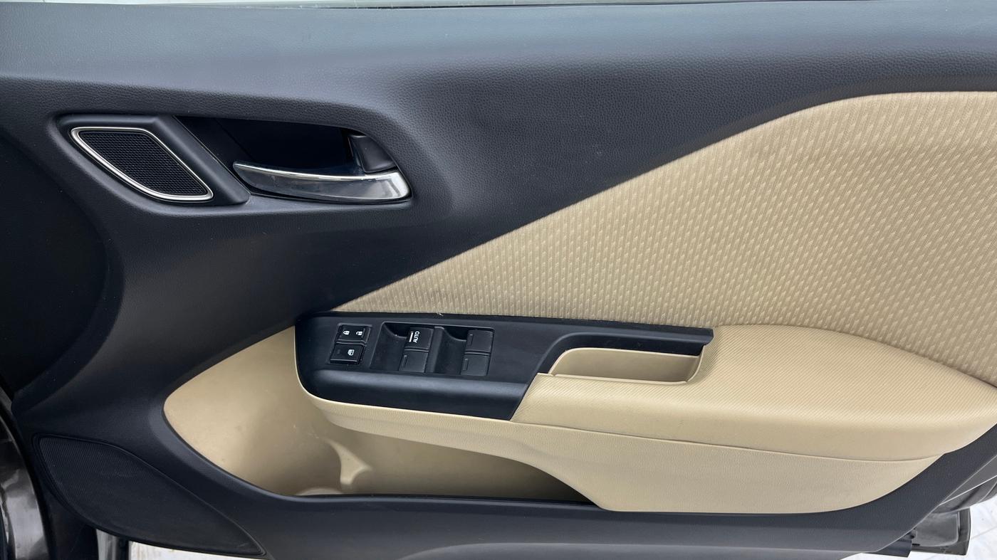 2019 Honda City 1.5L I-VTE V CVT, Petrol, Automatic, 72,667 km, Driver Side Door Panels Control