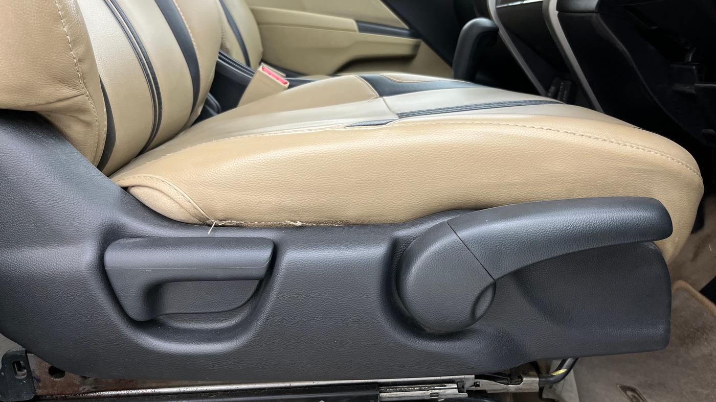 2019 Honda City 1.5L I-VTE V CVT, Petrol, Automatic, 72,667 km, Driver Side Adjustment Panel