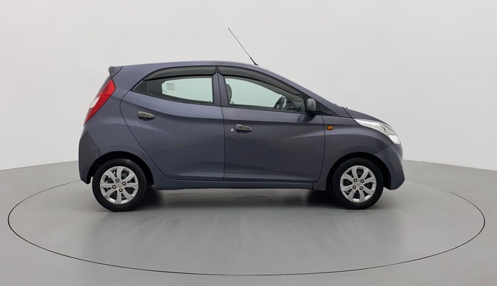 2018 Hyundai Eon SPORTZ, Petrol, Manual, 45,136 km, Right Side View