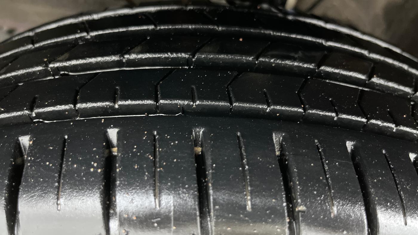 2025 Toyota Glanza G AMT, Petrol, Automatic, 3,519 km, Left Front Tyre Tread