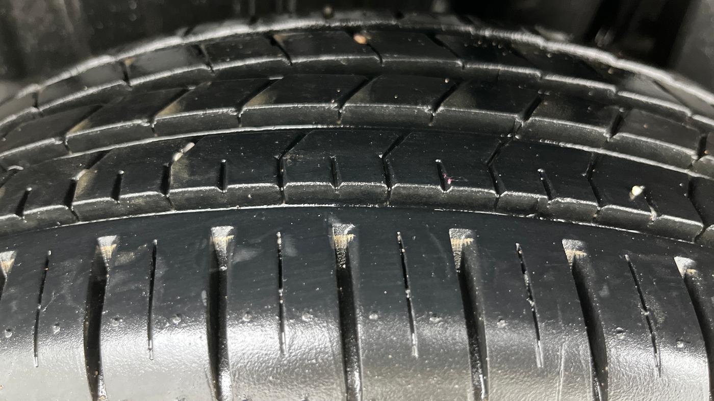 2025 Toyota Glanza G AMT, Petrol, Automatic, 3,519 km, Left Rear Tyre Tread