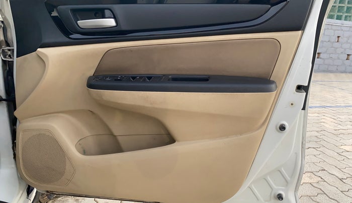 2020 Honda Amaze 1.2L I-VTEC VX, Petrol, Manual, 39,885 km, Driver Side Door Panels Control