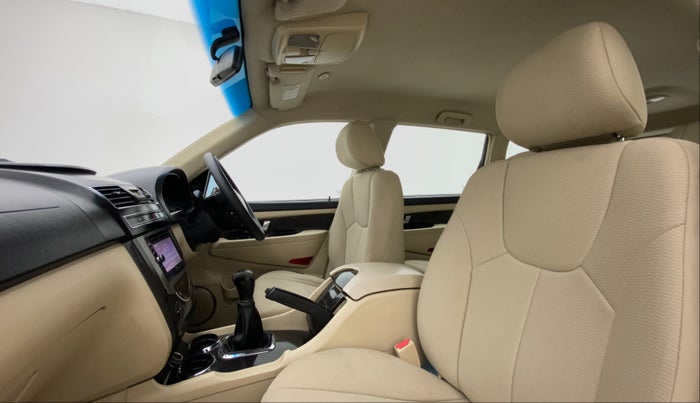 2013 Ssangyong Rexton RX5, Diesel, Manual, 73,525 km, Right Side Front Door Cabin