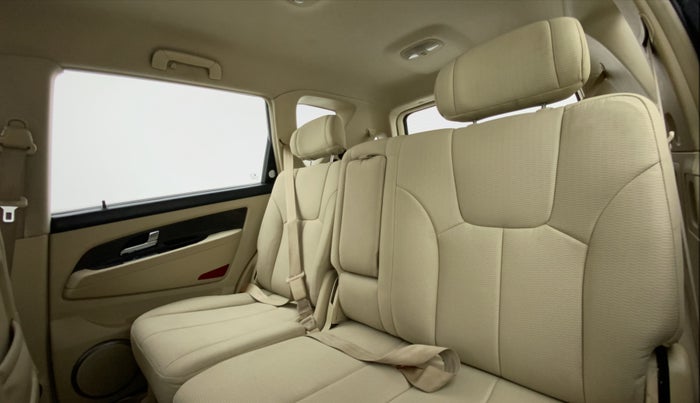 2013 Ssangyong Rexton RX5, Diesel, Manual, 73,525 km, Right Side Rear Door Cabin
