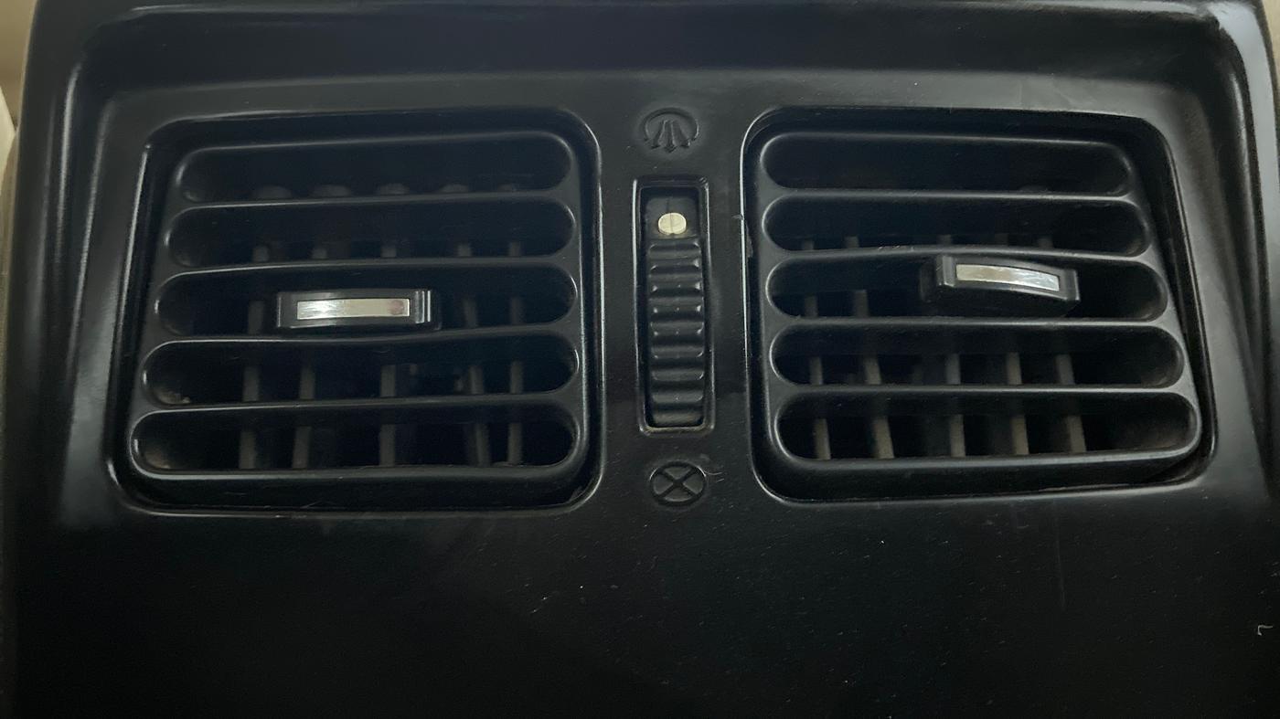 2013 Ssangyong Rexton RX5, Diesel, Manual, 73,525 km, Rear AC Vents