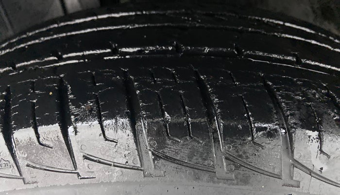 2013 Ssangyong Rexton RX5, Diesel, Manual, 73,525 km, Left Front Tyre Tread