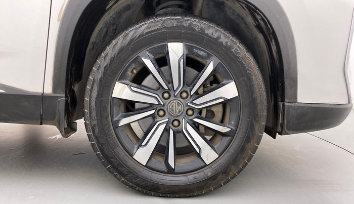 2020 MG HECTOR PLUS SHARP 1.5 PETROL TURBO DCT 6-STR, Petrol, Automatic, 64,824 km, Right Front Wheel