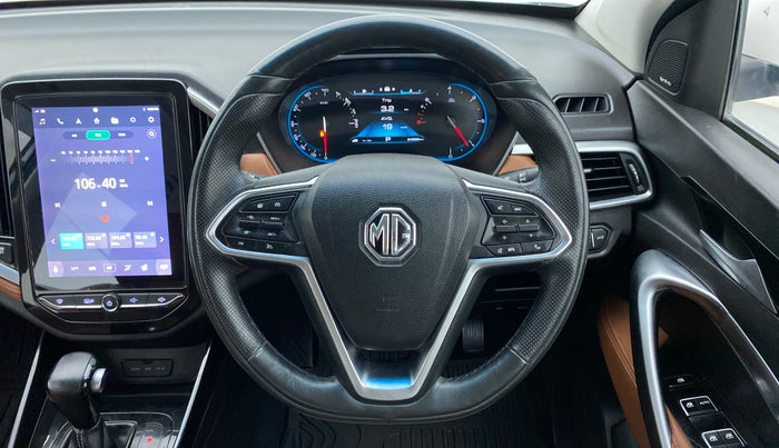 2020 MG HECTOR PLUS SHARP 1.5 PETROL TURBO DCT 6-STR, Petrol, Automatic, 64,824 km, Steering Wheel Close Up
