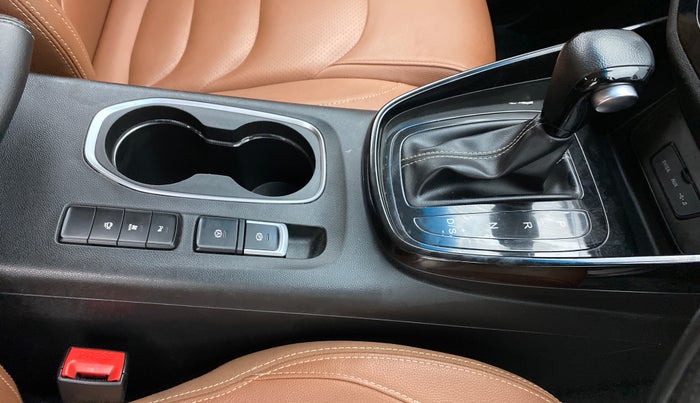 2020 MG HECTOR PLUS SHARP 1.5 PETROL TURBO DCT 6-STR, Petrol, Automatic, 64,824 km, Gear Lever