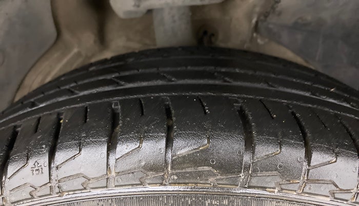 2020 MG HECTOR PLUS SHARP 1.5 PETROL TURBO DCT 6-STR, Petrol, Automatic, 64,824 km, Right Front Tyre Tread