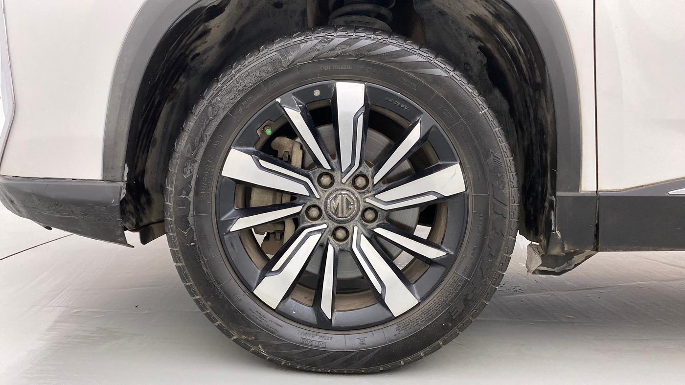 2020 MG HECTOR PLUS SHARP 1.5 PETROL TURBO DCT 6-STR, Petrol, Automatic, 64,824 km, Left Front Wheel