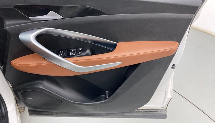 2020 MG HECTOR PLUS SHARP 1.5 PETROL TURBO DCT 6-STR, Petrol, Automatic, 64,824 km, Driver Side Door Panels Control
