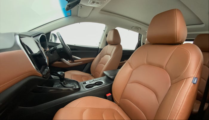 2020 MG HECTOR PLUS SHARP 1.5 PETROL TURBO DCT 6-STR, Petrol, Automatic, 64,824 km, Right Side Front Door Cabin