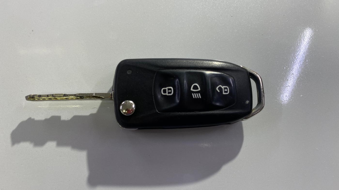 2019 Tata Tiago XT PETROL, Petrol, Manual, 1,08,114 km, Key Close Up