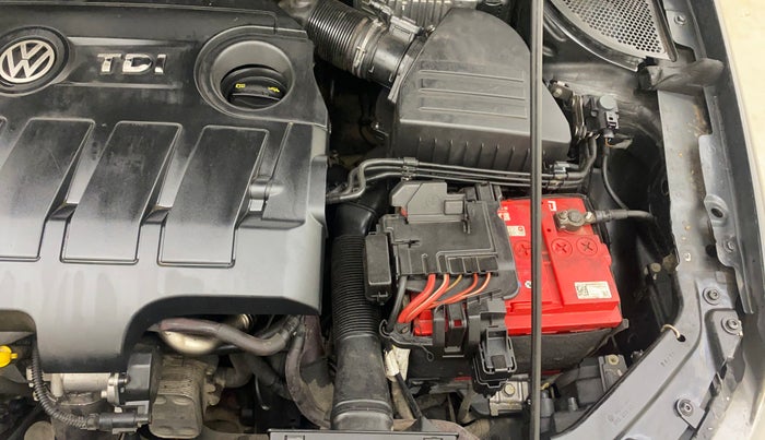 2016 Volkswagen Vento HIGHLINE 1.5 AT, Diesel, Automatic, 1,39,735 km, Engine View - Left